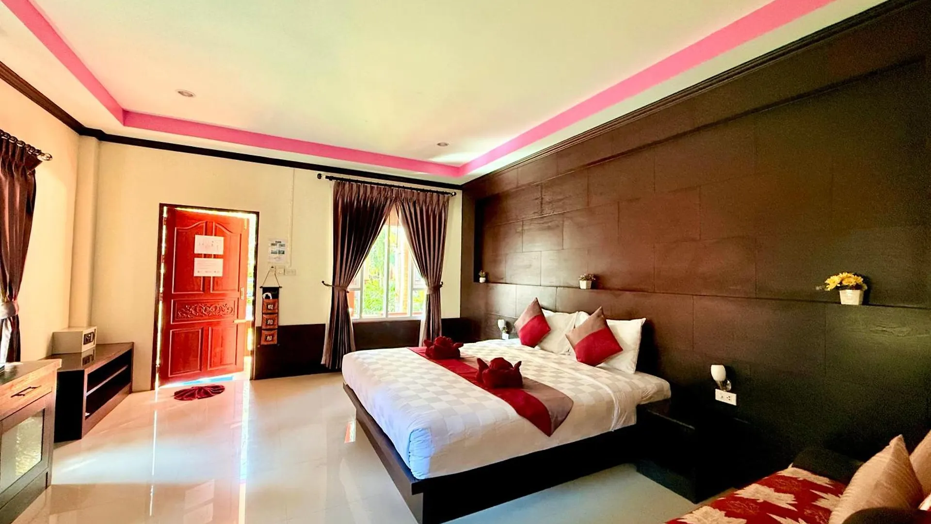 Peaceful Resort , Long Beach - Koh Lanta Thailand