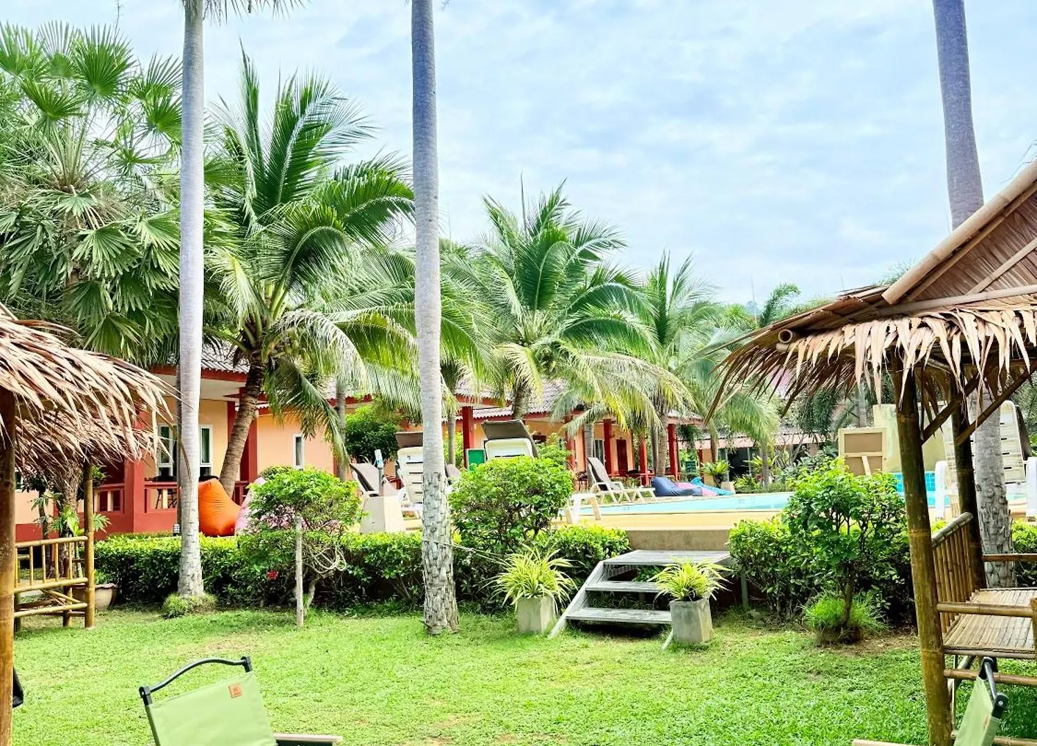 Peaceful Resort , Long Beach - Koh Lanta Thailand