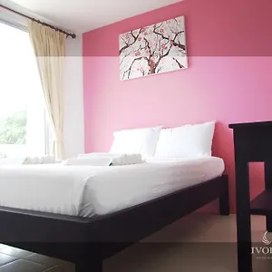 Hostel Ivory Island 