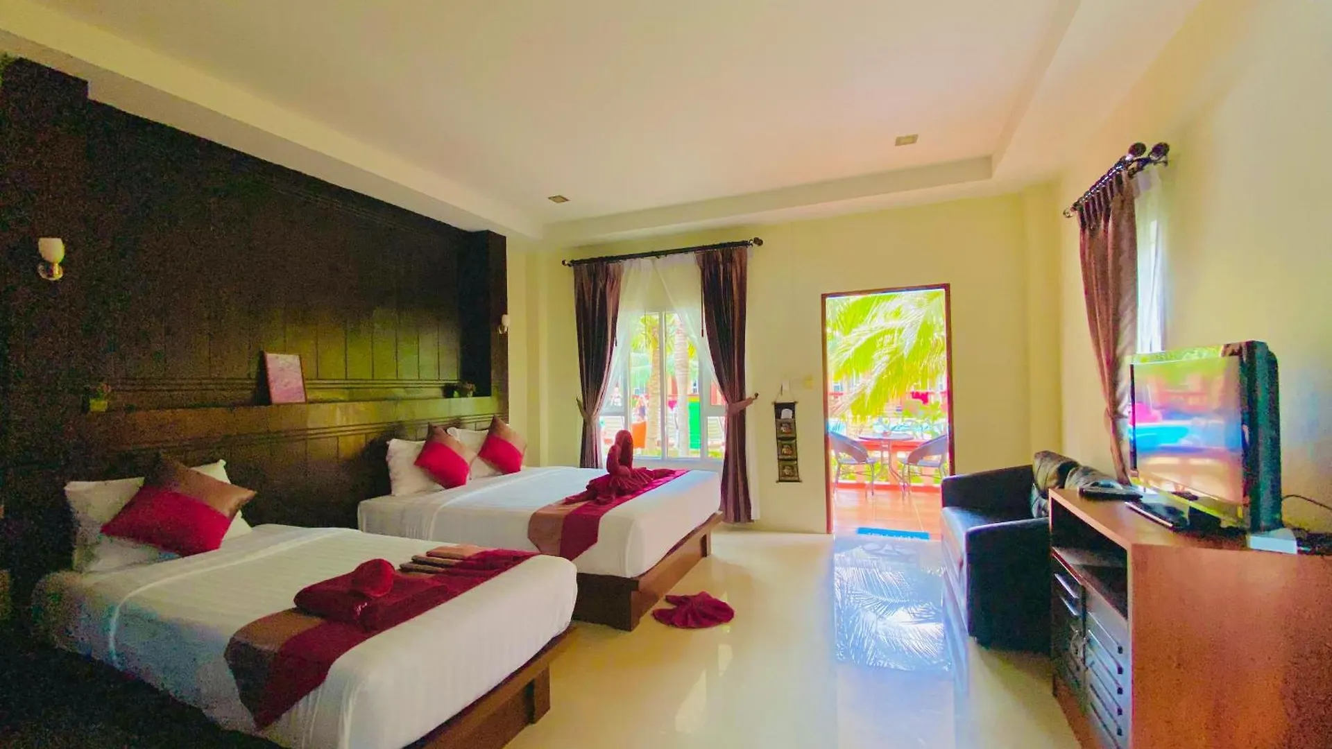 Peaceful Resort , Long Beach - Koh Lanta Thailand
