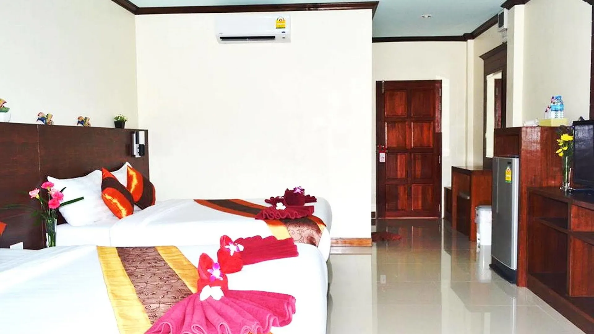 ***  Peaceful Resort , Long Beach - Koh Lanta Thailand
